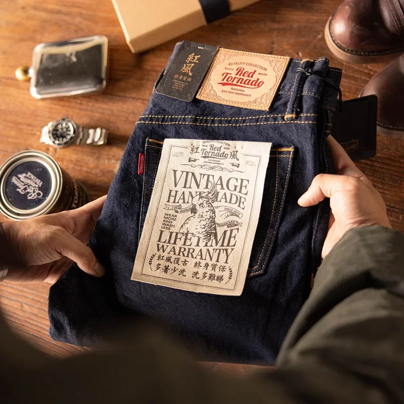 Red Tornado 12oz Slim Straight - огляд і ціна Levis Jeans 501